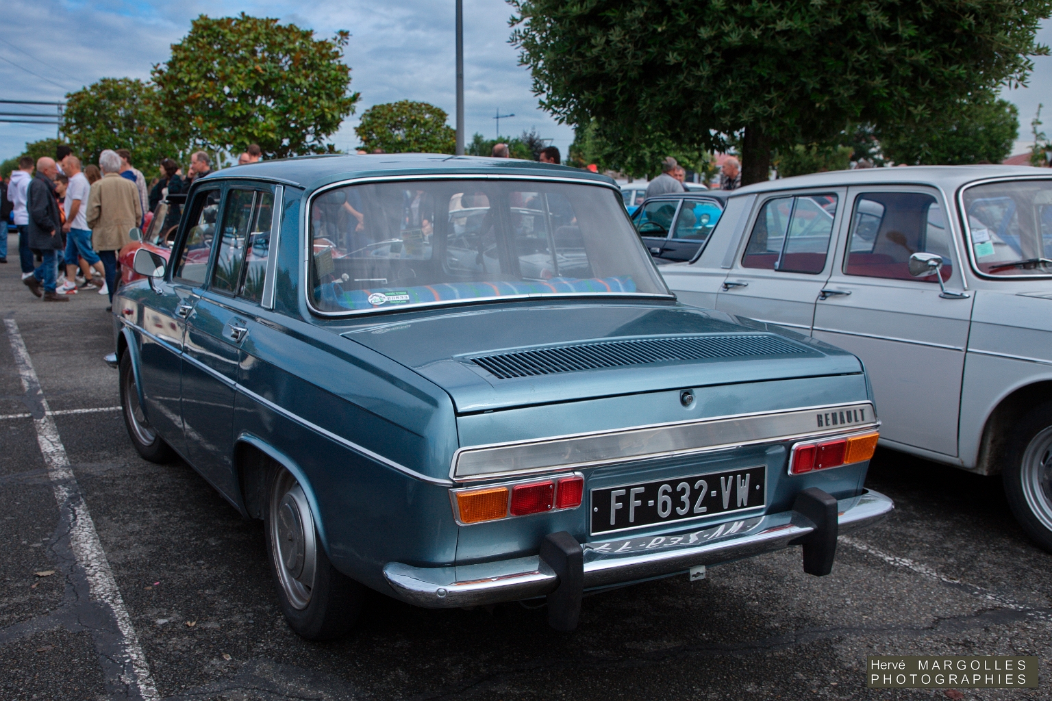 Renault 10-02.jpg